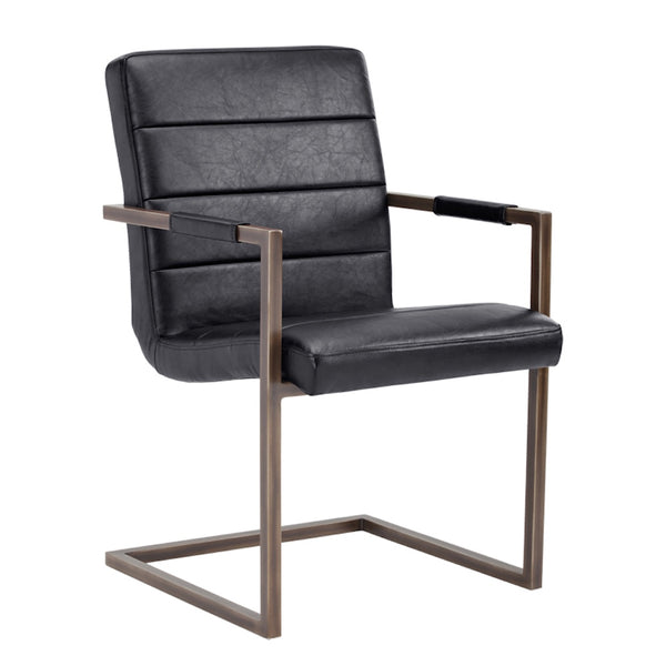 Chaise de salle à manger Boris, chaise avec accoudoirs à la structure en bronze rustique et à l'assise en cuir noir pour un design vintage, contemporain et masculin par Maillé Style (Érik Maillé)