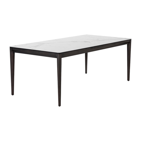 Table de salle à manger Reine, table aux lignes épurées avec un dessus en céramique imitation marbre gris et pieds effilés en bois noir pour un design Mid Century et moderne par Maillé Style (Érik Maillé)