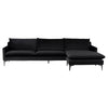 Sofa sectionnel ANDERS, canapé en angle en velours noir avec des pieds noir mat par Maillé Style (Érik Maillé)