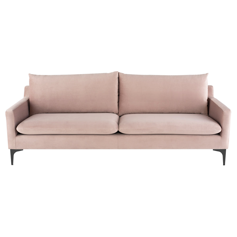Sofa ANDERS, canapé en velours rose poudré et pieds de métal noir mat par Maillé Style (Érik Maillé)