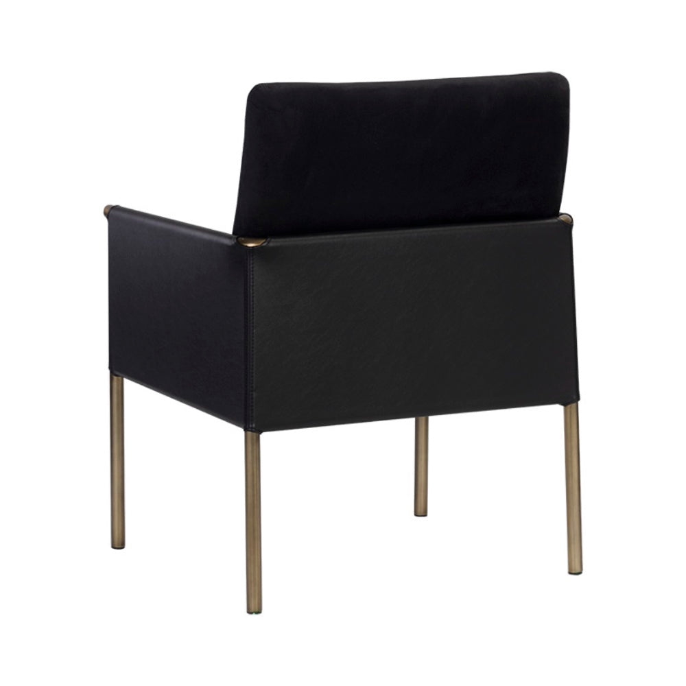 Chaise Bellavence, fauteuil d'appoint présentant un mélange constrastant entre le tissu noir de l'assise, le cuir extérieur et les pieds en laiton antique par Maillé Style (Érik Maillé)