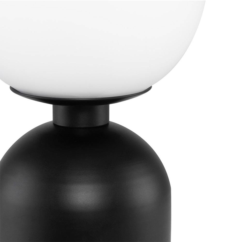 CARINA, lampe sur table noir mat avec un abat-jour en verre blanc par Maillé Style (Érik Maillé)