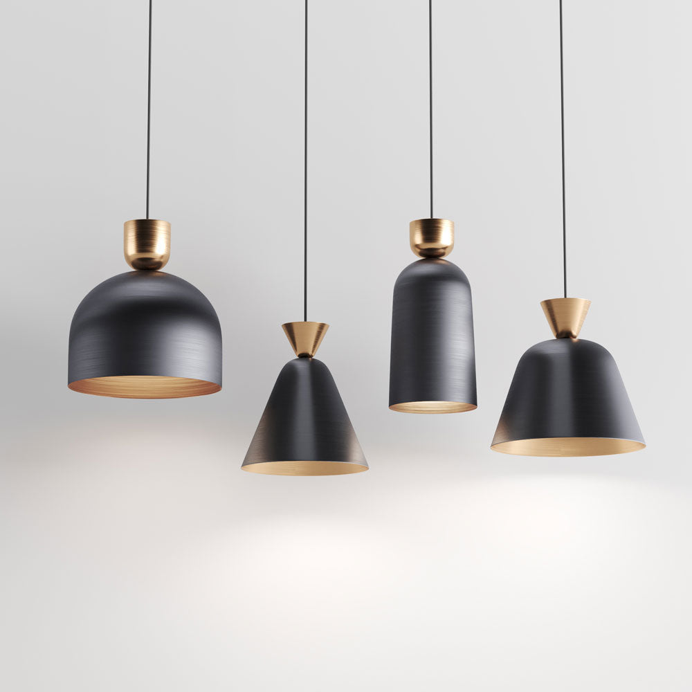 Luminaire suspendu Benoît, suspension de forme conique en métal noir et or brossé au design industriel et élégant par Maillé Style (Érik Maillé)