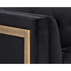 Sofa Clara, canapé en velours noir capitonné à boutons profonds dans une structure visible en bronze rustique par Maillé Style (Érik Maillé)