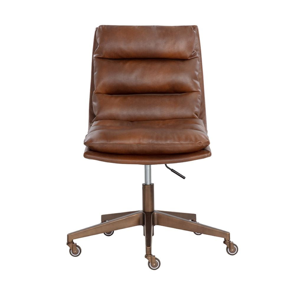 LA CHAISE DE BUREAU - COGNAC - FAUX - CUIR - ROULETTES - LAITON ANTIQUE - CAPITONNÉE - MAILLESTYLE