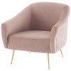Chaise LUCIE, fauteuil en velours rose poudré avec des pattes en or brossé par Maillé Style (Érik Maillé)