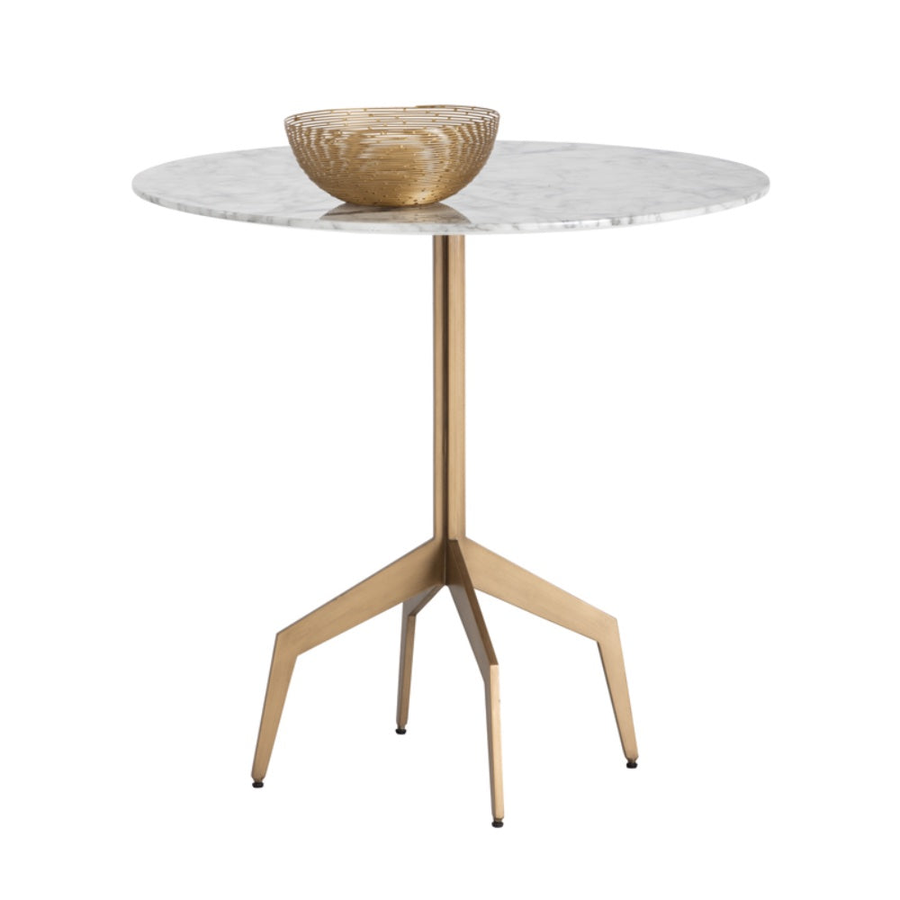 Table de salle à manger Lucille, table de style bistro pour espace réduit avec un pied araignée de laiton et un plateau en imitation marbre blanc pour un design contemporain et fin par Maillé Style (Érik Maillé)