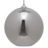 Le luminarie suspendu MARSHALL présente un design minimaliste avec sa sphère unique en verre gris réfléchissant et sa suspension en chrome par Maillé Style (Érik Maillé) 