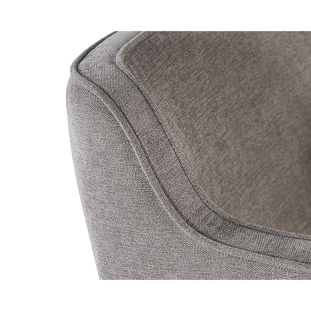 Chaise de salle à manger avec accoudoirs ROMÉO, fauteuil très confortable et au design sculpté en tissu gris et structure apparente en acier noir par Maillé Style (Érik Maillé)