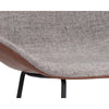 Tabouret de comptoir Roy, tabouret au design masculin et aéré avec son siège bicolore tissu gris et cuir brun cannelle par Maillé Style (Érik Maillé)