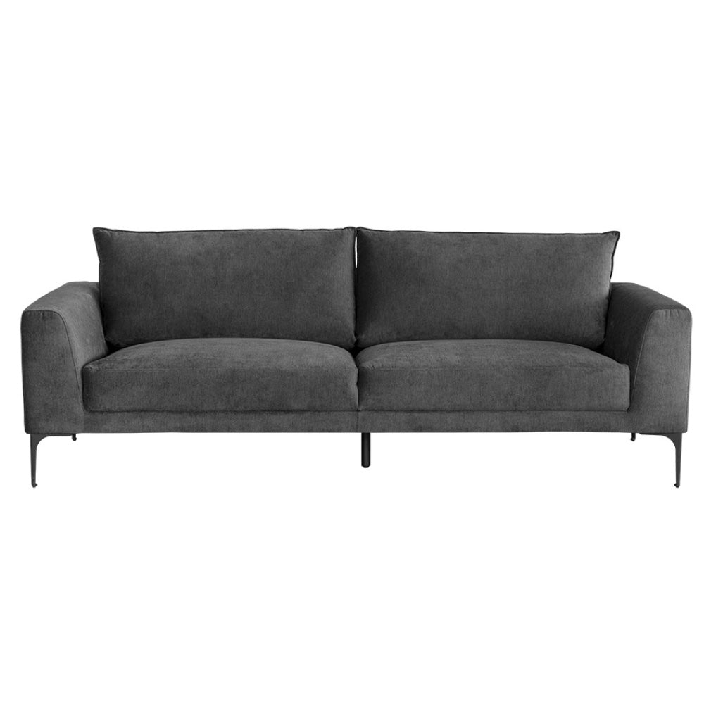 Sofa Yan, canapé en tissu gris foncé avec des pieds en métal noir pour un design élégant et intemporel par Maillé Style (Érik Maillé)